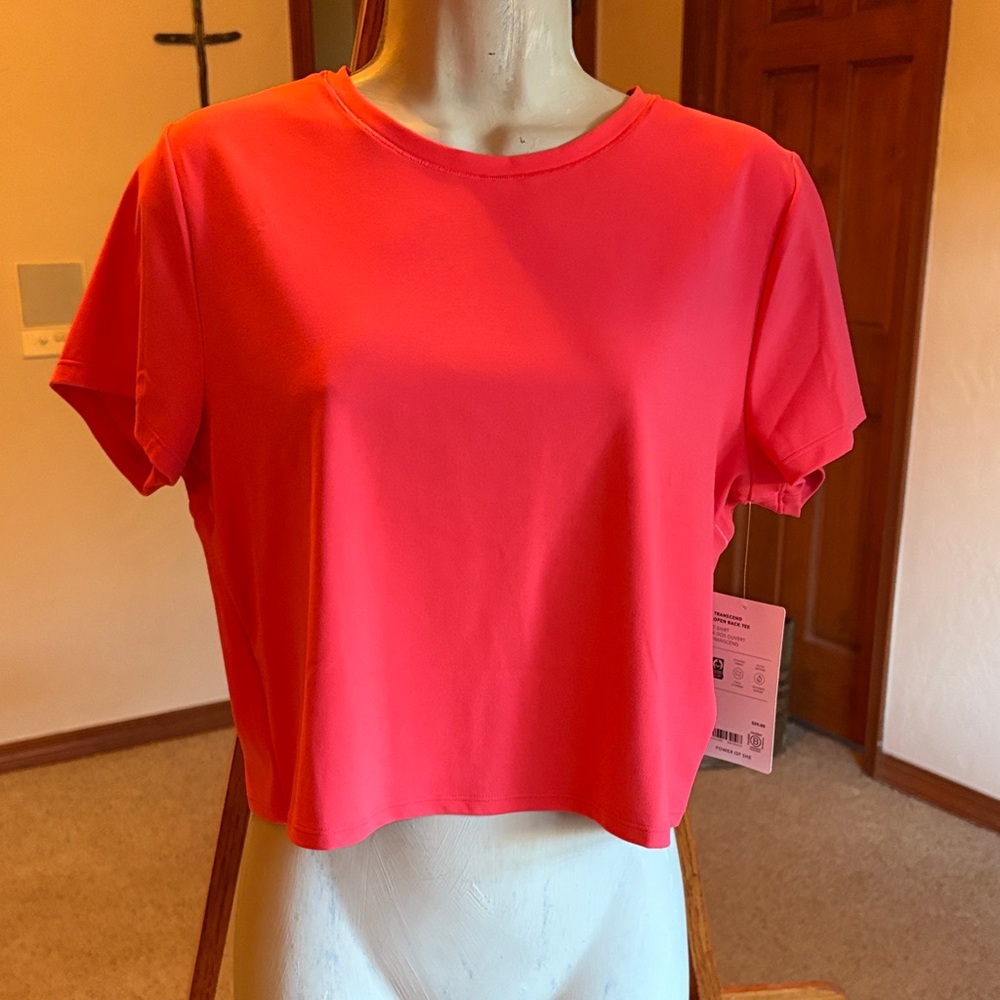 Athleta Vibrant Pink Crop Top